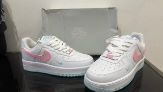 Nike Air Force 1 Low Blancas Rosa y Turquesa