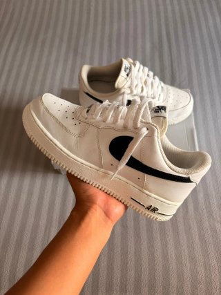 Nike Air Force 1 Talla 40 Blancas/Negras