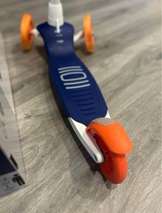 Trotinete Oxelo 3 rodas azul e laranja