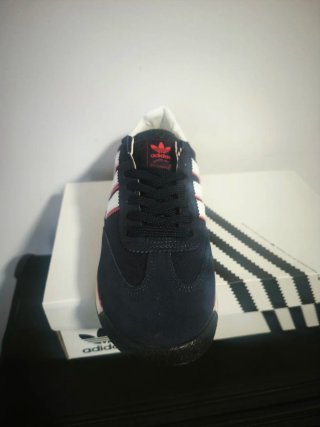 Zapatillas Adidas Azul y Blanco a estrenar