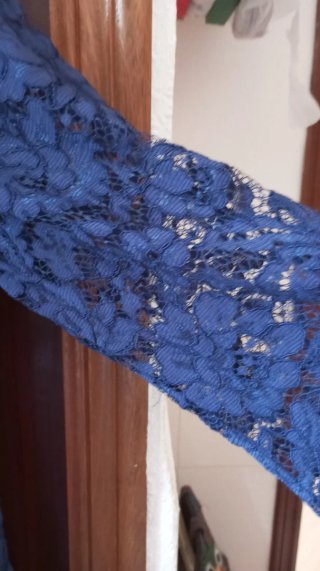 Vestido azul de fiesta con pedrería