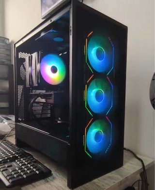 PC Gaming NZXT con RGB
