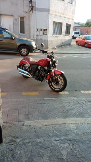 Benda Eagle 125 Roja y Marrón