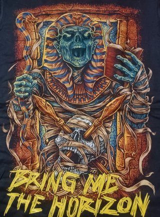 Camisetas nuevas, varios grupos