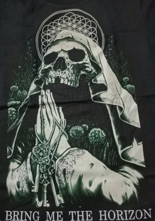 Camisetas nuevas, varios grupos