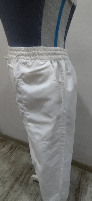 Pantalón bombacho Pull & Bear.