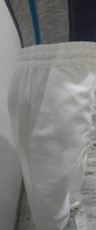 Pantalón bombacho Pull & Bear.