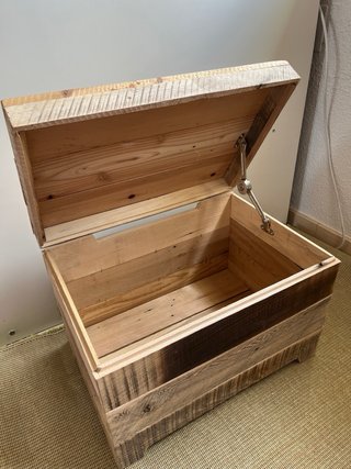 Cajón de madera decorativo rústico