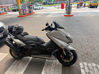 Yamaha Tmax 530 Iron Max Gris