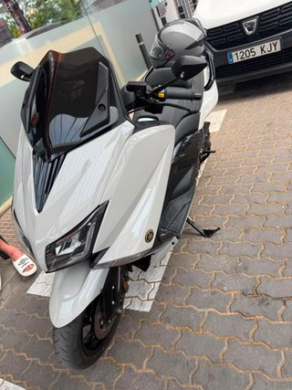 Yamaha Tmax 530 Iron Max Gris
