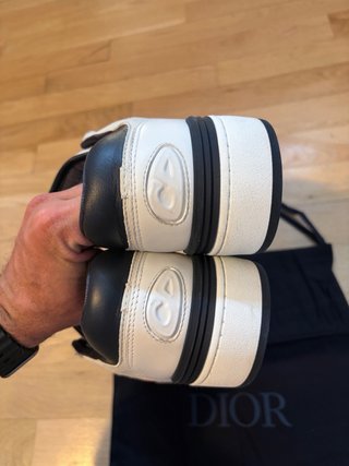 Zapatillas Dior x KAWS B57 Low-Top Sneaker Limited