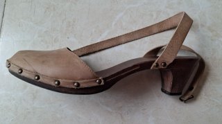 Zapatos de madera