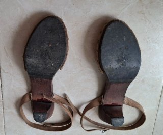 Zapatos de madera