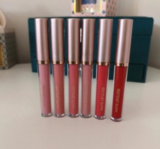 Lote 6 pintalabios mate gloss. Sin estrenar.