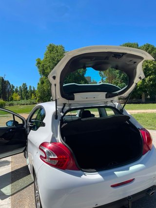 Peugeot 208 2013