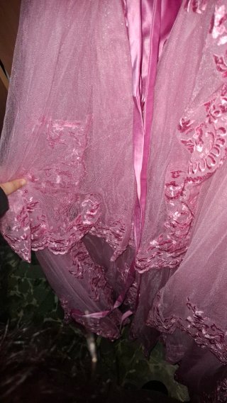 Vestido rosa con encaje