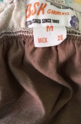 Top Bershka floral marrón y turquesa