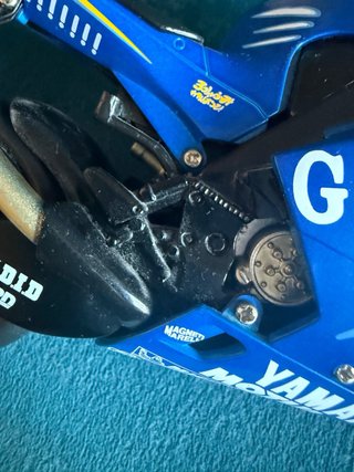 Yamaha YZR-M1 2004 Scala 1/12