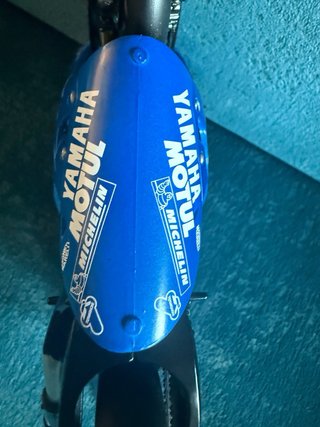 Yamaha YZR-M1 2004 Scala 1/12