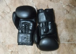 Guantes de boxeo CESAR negros