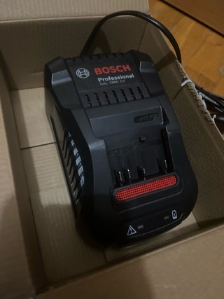 Cargador Bosch GAL 1880 CV