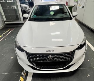Peugeot 208 2021