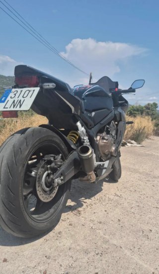 Linea de escape Honda CBR 650R 2019-2024
