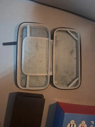 Nintendo Switch con funda y accesorios