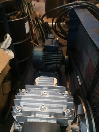 Compresor trifásico 270L