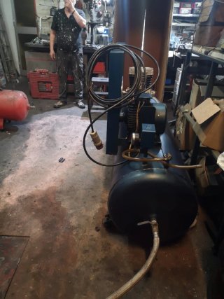 Compresor trifásico 270L