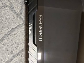 Monitor Feelworld LUT7 Ultra Bright 7 4K + cage