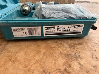 Taladro Makita HP457DWE con 2 baterías y cargador