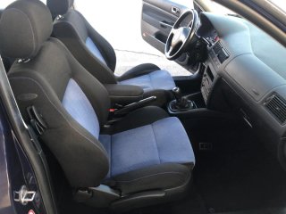Volkswagen Golf 2000