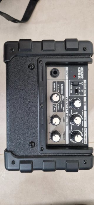 Amplificador Roland Micro Cube Negro/Gris