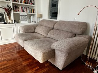 Sofá beige de tela