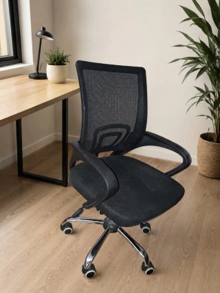 Silla de oficina negra y plateada