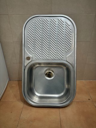 Fregadero de cocina metálico