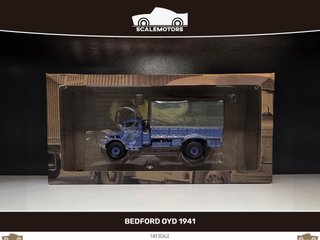 Replica dettagliata del camion Bedford OYD 1941 RCAF 1:43