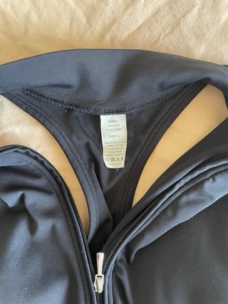 Mono deportivo negro