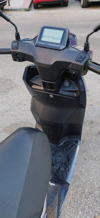 Peugeot 49cc 4tiempo 6mil km digital al dia itv