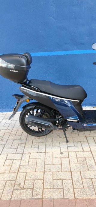 Peugeot 49cc 4tiempo 6mil km digital al dia itv