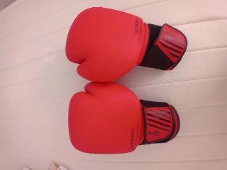 Saco boxeo hinchable + guantes Decathlon