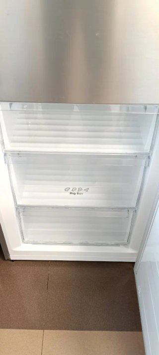 NEVERA COMBI HISENSE NO FROST ENERGÍA A+