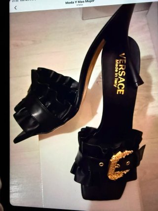 Sandalias Versace Negras y Doradas