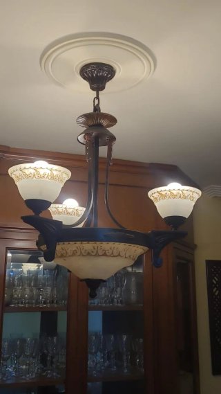 Lámparas clásicas de metal y cristal