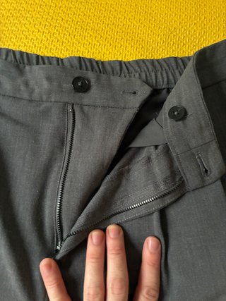 Pantalón ancho Zara gris marengo.