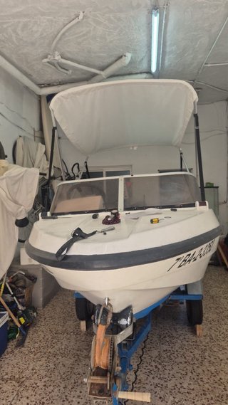 Barco Río 400 con toldo