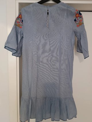 Vestido verano con bordado floral