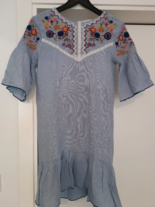 Vestido verano con bordado floral