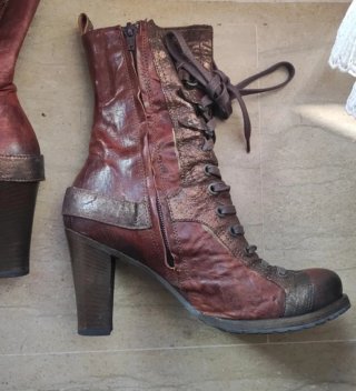 Vic Matie' Stivaletti in cuoio marrone e bronzo